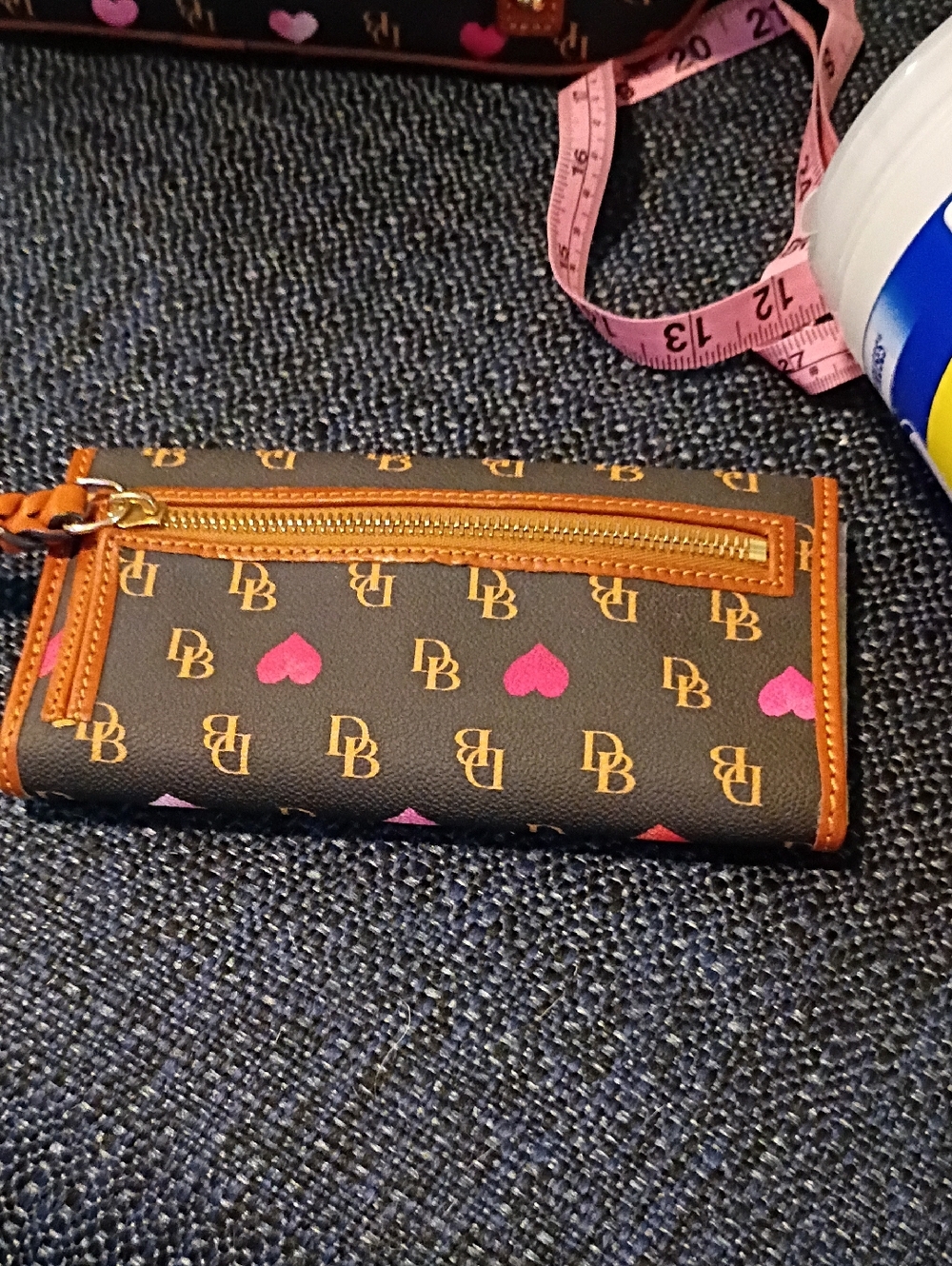 Dooney & Bourke Brown Heart Logo Dome Satchel with Matching Wallet - Picture 8 of 8